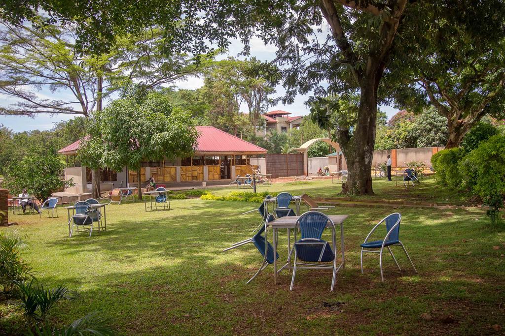 Jinja Safari Hotel Exterior foto
